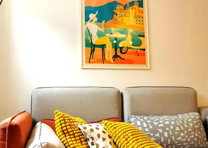 Old Town Apartment With Terrace - Live Love Lake